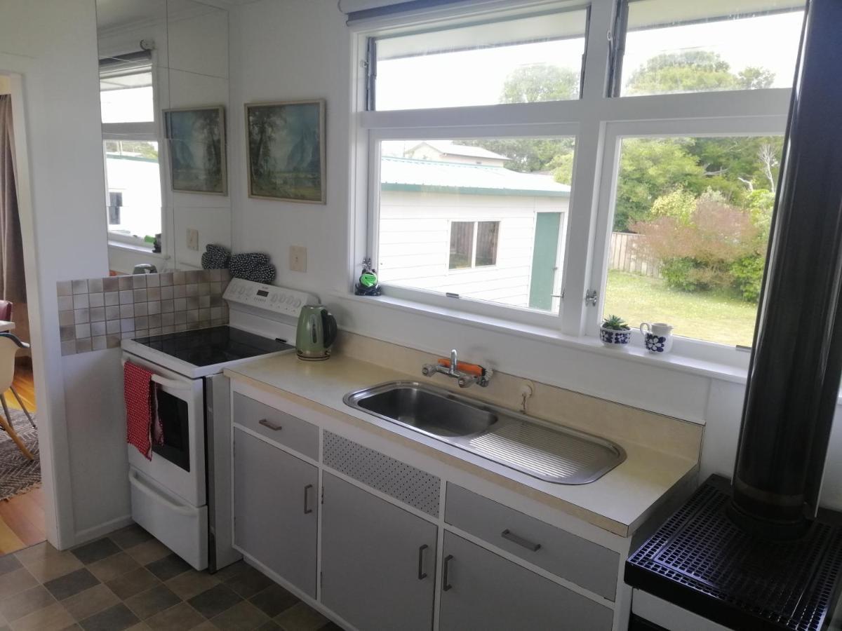 Super Central Cosy Greytown House With Garage Εξωτερικό φωτογραφία