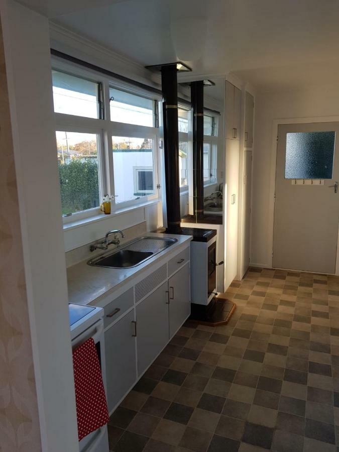 Super Central Cosy Greytown House With Garage Εξωτερικό φωτογραφία